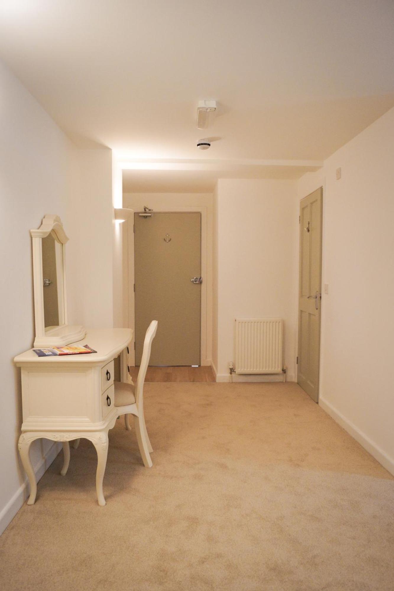 Lemon Tree Rooms - Newly Refurbished Coastal Stay Swyre Kültér fotó