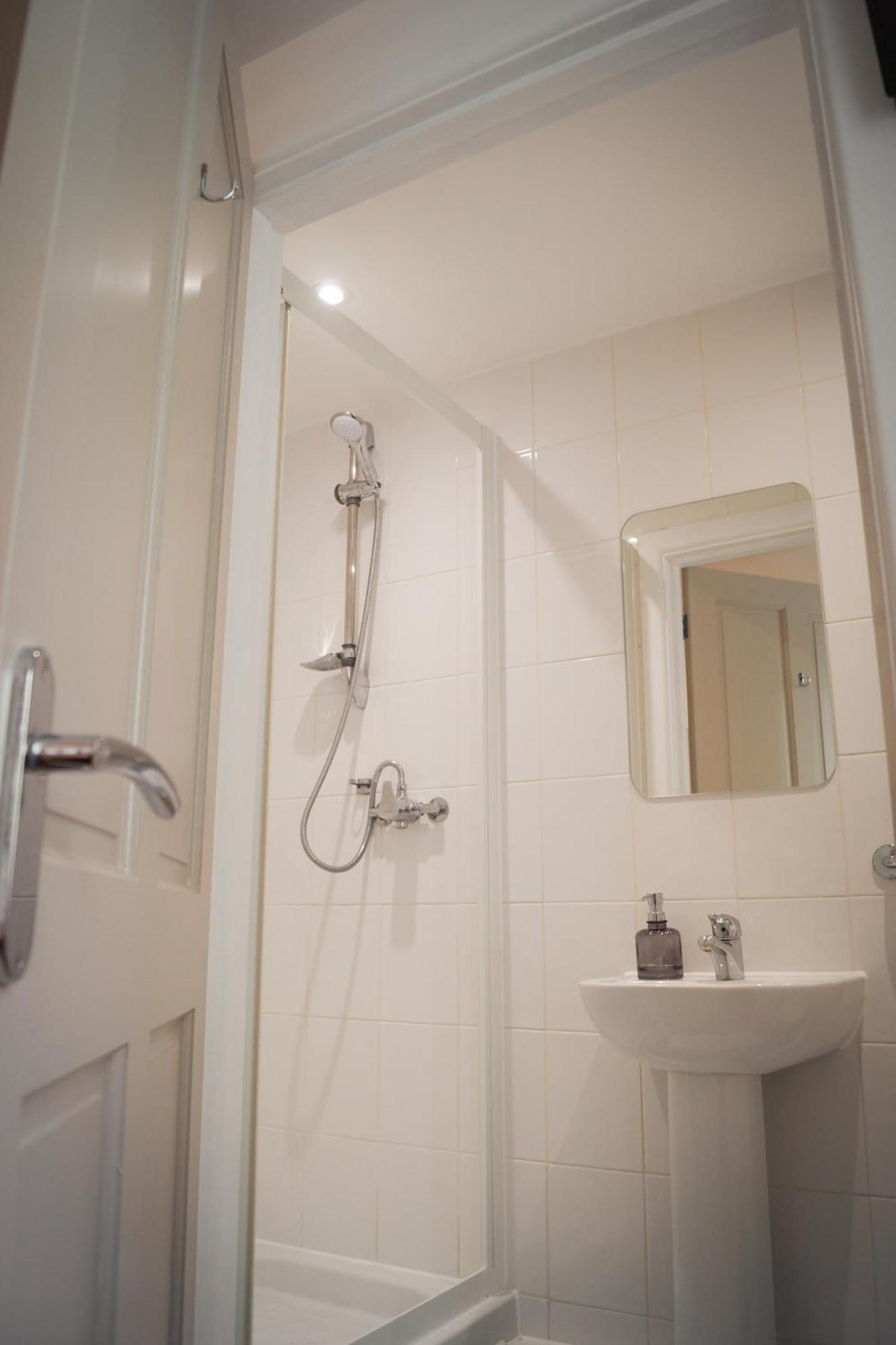 Lemon Tree Rooms - Newly Refurbished Coastal Stay Swyre Kültér fotó